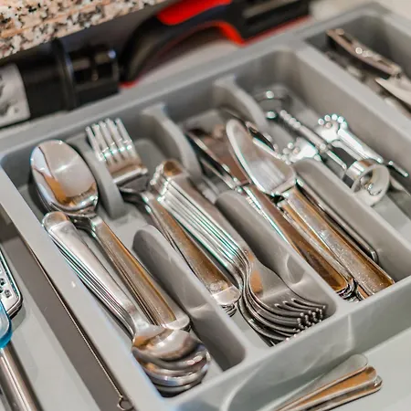 Hermitage Homes Rpla アパート *