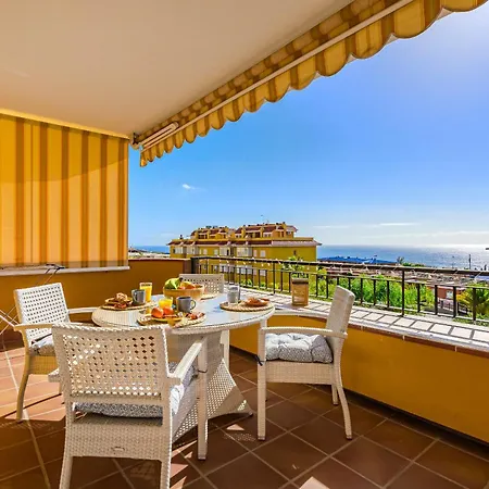 Hermitage Homes Rpla アパート